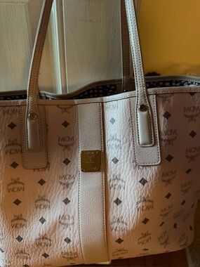 Nice Pink Reversible MCM bag